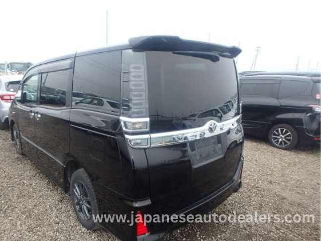 
								TOYOTA VOXY ZS KIRAMEKI full									