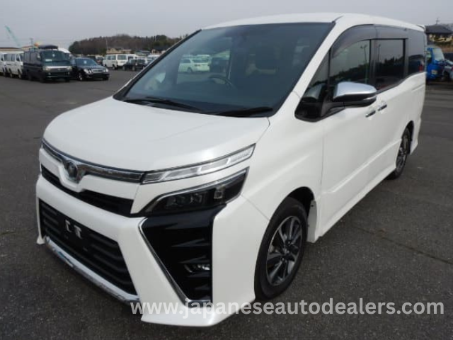 
								TOYOTA VOXY ZS KIRAMEKI full									