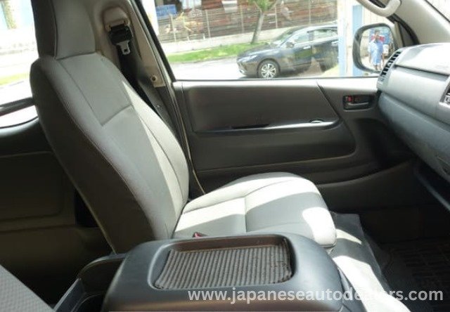 
								2012 TOYOTA HIACE COMMUTER HIACE HIROOF full									