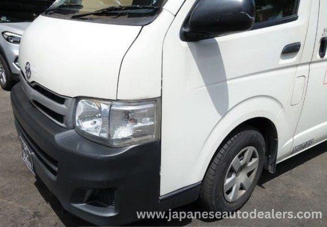 
								2012 TOYOTA HIACE COMMUTER HIACE HIROOF full									