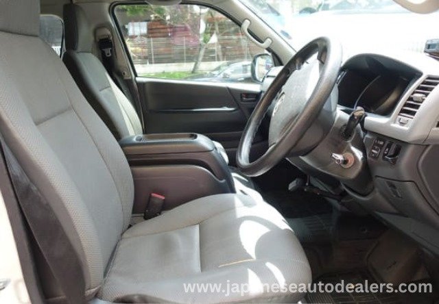 
								2012 TOYOTA HIACE COMMUTER HIACE HIROOF full									